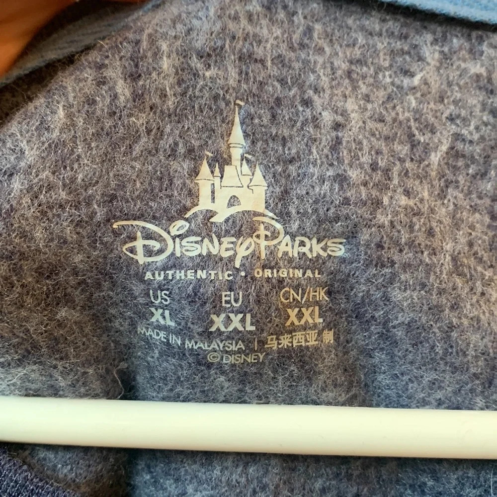 NWT Disney Discover the Magic Sweatshirt Disneyland Navy Blue XL - Picture 3 of 7
